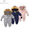 Schichten 2022 Winter Neugeborenes Baby Baumwolle gepolsterte Kleidung für Mädchen warmer Schnittanzug 024 m Kleinkind Jungen Langarm Overalls mit Pelzkästen