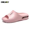 Casual Shoes Onemix Summer Flip Flop Slippers Bekväma Fashion Snabbtorkning Sandaler Män inomhus Home Slip-On Flat Slides