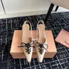 Najwyższej jakości pompki slingback buty na buty do kociaków buty sandałowe luksusowe designerskie obcasy Sandały na damskie biurowe buty wieczorne wieczór