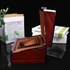 Şarap kırmızı fırın boya ahşap bilek izleme kutusu bileklik deri yastık kutusu depolama izleme tutucu hediye kutusu toptan özelleştirilmiş 240416