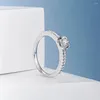 Pierścienie klastra Damlisa Real Moissanite Diamond Lotus Pierścień kwiatowy 0,1ct 3 mm ślub dla kobiet 925 Srebrna biżuteria