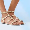 Romantische dames platte sandalen met klinknagels rockloper ded lederen sandalen, coole dame outdoor mode sandeljurken schoenen met box9413715