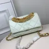 Moda Tasarımı Kadınlar Klasik Elmas Zincir Çantası Deri Malzeme Tam Seti Donanım Özel Elmas Kontrol Camshell Çantası Süper All-In-One Crossbody Çantası