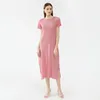 Платья для вечеринок Miyake плиссированные розовые короткие рукава платья женщинами 2024 летняя корейская мода простая сплошная коляска