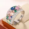 Band Huitan Rainbow Color Cubic Zirconia Rings Kvinnor Nya bröllopstillbehör Lyxiga trendiga kvinnliga ringar Party Statement smycken 2023