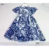 Filles robes esigner robe mode enfant childrens bleu et blanc motif en porcelaine imprimer bébé drop livrot