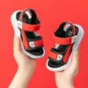 Chłopcy i dziewczęta Sieciki Miękkie podeszwa dziecięce buty plażowe buty pływające sandały outdoorowe rzymskie buty odchudzające rozmiar 21-35 y240423