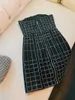 Lässige Kleider Lingzhiwu sexy trägerloses Kleid Französisches Design formaler schwarzer Perlen Vestidos Bud Top -Qualität Frauen Ankunft