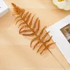 Dekorativa blommor Bröllop Ornament Flash Christmas Tree Decoration Flower Grass Hollow Simulation Fake Leaf Halloween Year Decor