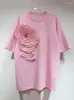 Camisas femininas Tops diamantes de manga curta Flor de retalhos solta Flor de pescoço O-ROSE rosa Camiseta 2024 Moda de verão 33A1213