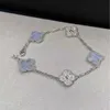 Surprise populaire Petit cadeaux et bijoux pour Gold High Lucky Flower Diamond Bracelet femelle avec Vnain Cilereft Arrplse