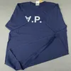 Mäns T-shirts Nya japanska och koreanska flockar inverterade ett mönster AP-tryckning 100% bomull Löst T-shirt för män och kvinnor par T240423
