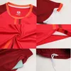 Fans zijn bovenaan T -stukken Voetsbaltenue volwassen voetbalshirts set mannen jongens meisjes voetbalkleding sets 2022 overlevende voetbalkits blanco voetbalkleding y240423