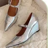 Scarpe casual Uinque tacchi alti con punta vintage Slip di punta su sandali con fibbia moda sandalie sexy abito bianco leggero