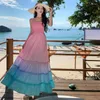 Abiti casual 2024 Summer Bohémien femminile Pink Gradient Elegant Ruffles Halter Bandage Long Lady Sunda a pieghe senza schienale