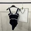 Designer sexy Bikini Frauen Bodysuit Badebekleidung Design Brief Schultergurt Badeanzug Atmungsaktiv Badeanzug Strandkleidung