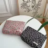 Grote capaciteit draagbare toilettas Skincare organisator Daily Clutch Bag Ins Fashion Retro Floral Cosmetic Bag Make -up Pouch 240422