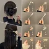 Clips de cheveux Classic Chinese Style Stick pour les femmes Fleurs papillon Fleur à la main
