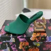 Klassiker Luxusmarke Sandals Designer Schuhe Mode-Slides High Heels Blumenbrokat Echtes Leder mit hohen häuslichen Frauen Schuhe Sandale von Top99 Y034 006