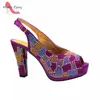 Chaussures habillées 2024 Drillage géométrique nigérian et sac placé en couleur violette super hautes pour les dames sexy avec le soir