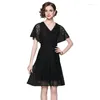 Robes de fête ZXryxgs Tempérament élégant Summer Summer Women's Black 2024 Lace V-Neck Taist était mince robe de mode à volants