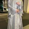 Этническая одежда Ближнего Востока Дубая Женская мода и элегантная кардиганская одежда с внутренней юбкой
