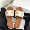 Lympia med hög kvalitet Lympia Flat Slipper Kvinnor Raffia Sandaler Beach Designer Slides For Women's Holiday Walking Shoes Factory Factwear