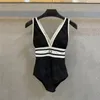 Luxe zwempakontwerper Deep V Women Bikini Sexy Summer One Piece Swimwears Beach Bathing Suit voor cadeau vakantie