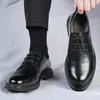 Chaussures habillées hommes 2024 Été classique confortable rétro de haute qualité en cuir de haute qualité Design Homme décontracté smoking