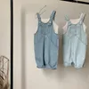 7509 Kinder Overalls Baumwolle dünne Denim -Hosenträger Hosen Baby Jungen Denim Hosen Retro lässig Lose Mädchen Overalls Kinder Jumpsuit 240411