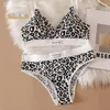 BRAS SETS Summer Leopard Print Women Traceless och Steel Rim Bh Justerbar axelband Bak Kvinnors underkläder Sex Sexig