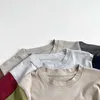 T-shirts barns kontrasterande färg personlig ren bomull kortärmad t-shirt för pojkar och flickor sommarstopp H240423