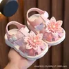 Scarpe per ragazze Slipper con perle da arco perle perle Princess Sweet Cute Borch Children Flats Scarpe per bambini Spring Y240423