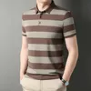 Polo pour hommes d'été avec des bandes commerciales à manches courtes imprimées décontractées tops de mode usure t-shirts surdimensionnés vêtements homme 240423