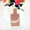 Butelki 10pcs/partia 30 ml kwadratowe perfum butelka kolorowa szklana pompa wielokrotnego użytku do makijażu butelka makijażu