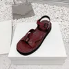 The Row Shoes Sandals Ladies Sapatos casuais Designer Moda Marca Couro de fundo grossa Fuckle de pé aberto