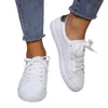 Casual schoenen dames lederen groot formaat zomer lichtgewicht sneakers stevige kleur plus dames ronde teen veter sandalen