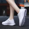 Chaussures décontractées Fomes Fashion Brestable Walking Mesh plate pour femme Sneakers blancs 2024 Tenis Feminino