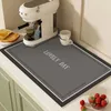 Carpets Crystal Velvet Kitchen Mat de plancher Super absorbant Salle de bain Anti-glissement DoorMat Foot salon