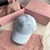 Caps de balle de créateurs pour hommes femmes Petit nouveau visage présentant la marque tendance de la marque Fashion masculine et féminin pour les chapeaux de base de base de soleil décontracté.