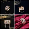 Pierścienie Nowa przybycie luksusowa biżuteria 925 SIER GOLD SPLECK WSPÓŁPRODZI WOMY TOPAZ CZ Diamond Party Bridal Pierścień dla urodzin DEL OTMEP