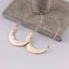 Pendientes Pendientes metálicos de aro metálico de luna creciente inspirados para mujeres Pendientes de media luna clásica