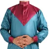 男性の民族ウェア中東アラブのパッチワークローブ明るいポリエステルカタールの祈りのスーツ