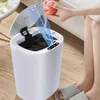 SDARISB Smart Sensor Trash Can Automatic Kicking Barbage Bin para el baño de cocina Implaz de agua 8512L Residuos eléctricos Y240408