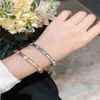 Diseñador Clover Bangle Bracelets for Women 18k Gold Crystal Full Crystal Four Leaf Perlee Sweet Clover Flower Flor Fiest Party Gift