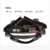 Bag Big 2024 pendlare Kvinnor Handheld crossbody stor kapacitet på väskor en enda axel