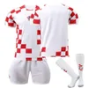 Fotboll Men's Tracksuits 2223 Kroatien Hem nr 10 Modric Suit World Cup Jersey Original Socks