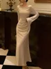 Herbst Elegant Solid Midi Kleid Frauen Flare Sleeve Slim Mermaid Spring Französisch Vintage Hochzeitsfeier Vestidos Robe Mujers 240411
