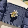 Zespoły Huitan Nowe przybycie luksusowe kobiety sześcienne cyrkonia pierścionki bling geometryczne kwadratowy żółty ring pierścień weselny estetyka biżuteria dama