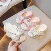 Slipper Summer Kids Slippers for Fashion Fashion Wrinestone Bow Beach Shoes Soft Sole -Slip Crystal Princess Shoes Casual Sandals Y240423